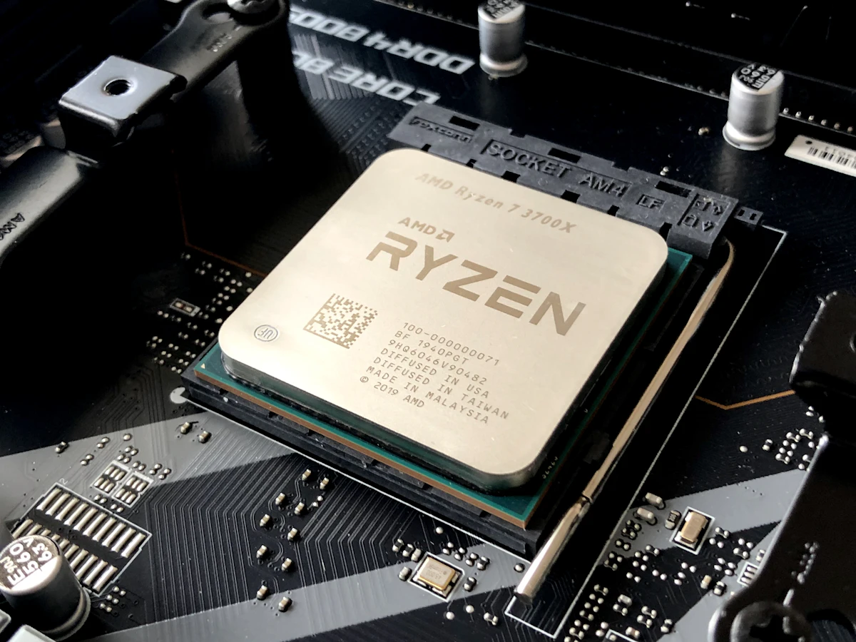 AMD Ryzen 7 7800X3D, foto 1 de 1